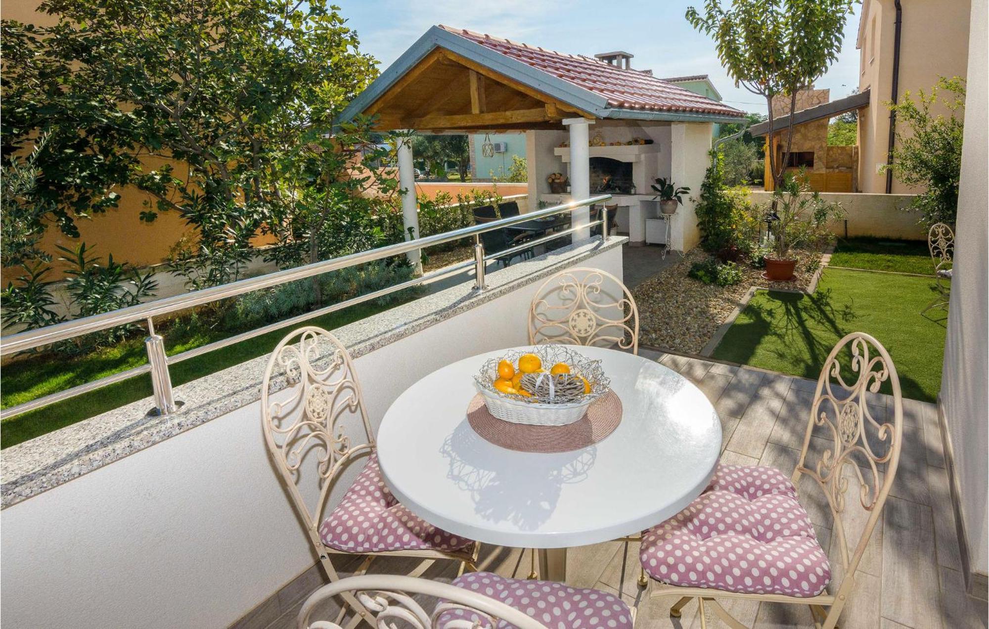 Nice Apartment In Vrsi-Mulo With Wifi Dış mekan fotoğraf